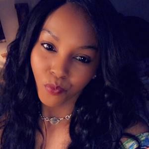 Meet your Posher, Aisha